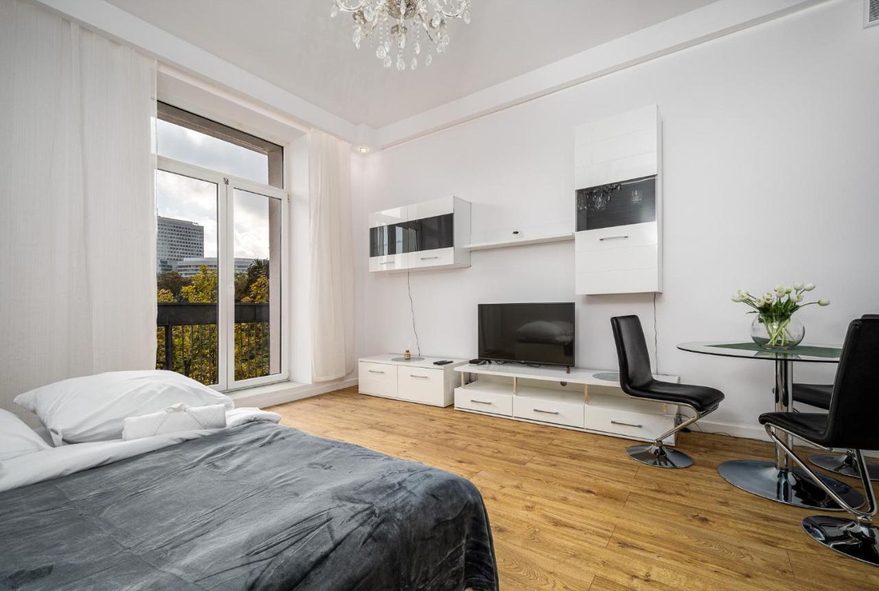 Appartamento Apart D&K Apartament Z Widokiem Na Palac Kultury I Nauki Varsavia Esterno foto
